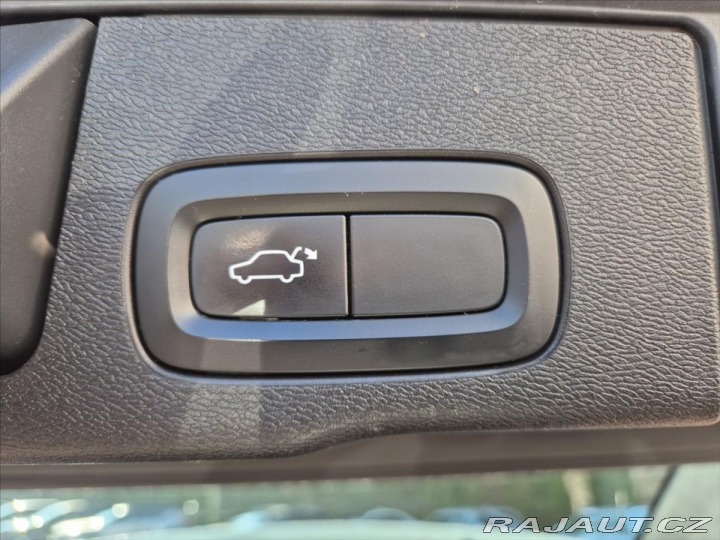 Volvo XC60 2,0 D4 AWD R-Design 2017