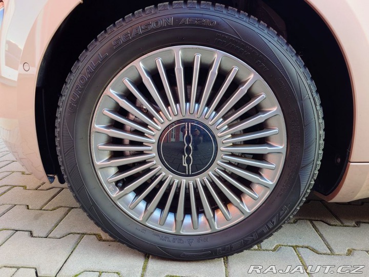 Fiat 500e 42 kWh 87 kW (ODPOČET DPH 2023