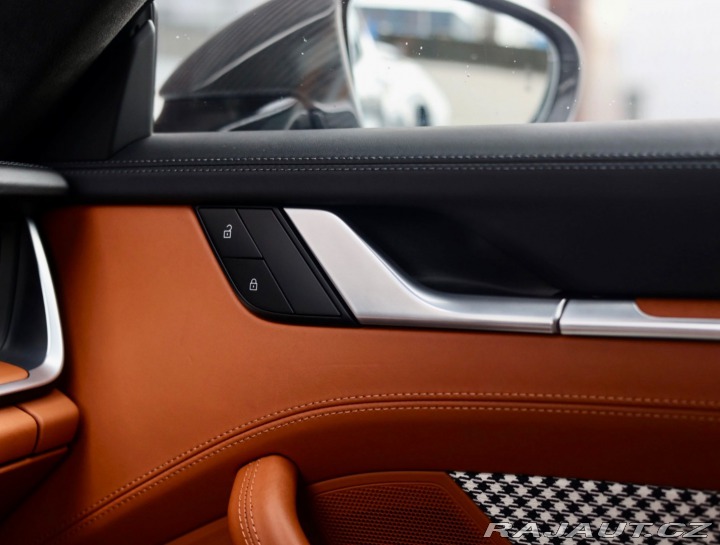 Porsche 911 Turbo PDK 2023