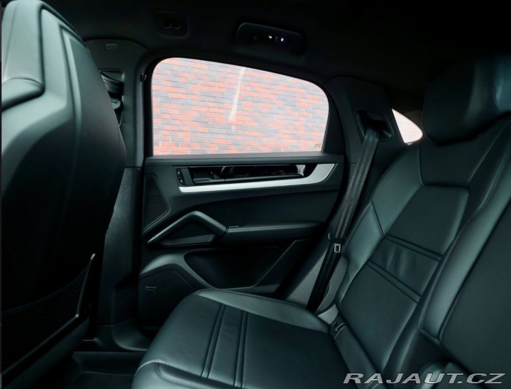 Porsche Cayenne Coupe 3.0 V6 E-Hybrid Sp 2024