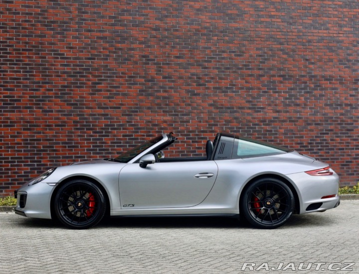 Porsche Ostatní modely 911 Targa  4 GTS | Sport Chrono - B 2018