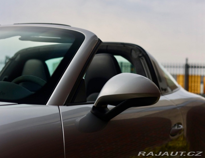 Porsche Ostatní modely 911 Targa  4 GTS | Sport Chrono - B 2018