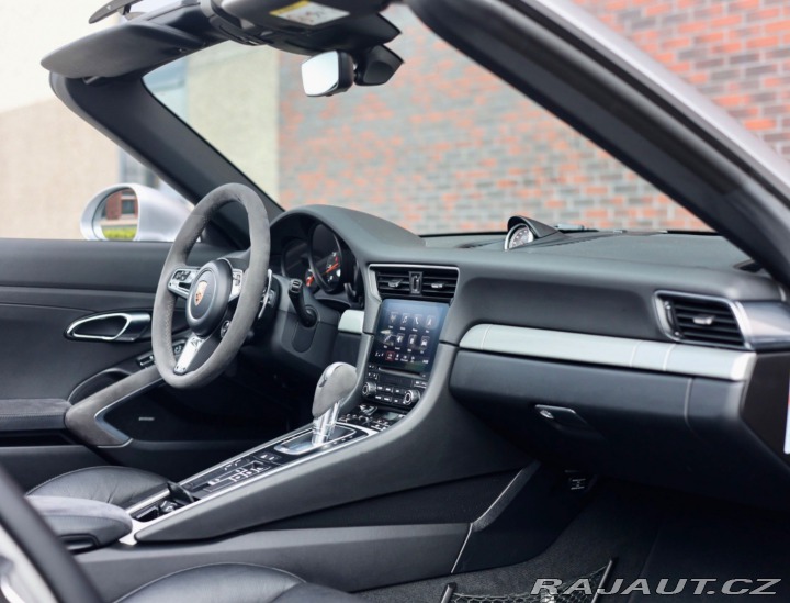 Porsche Ostatní modely 911 Targa  4 GTS | Sport Chrono - B 2018