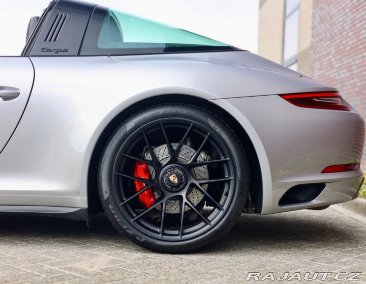 Porsche Ostatní modely 911 Targa  4 GTS | Sport Chrono - B 2018
