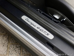 Porsche Ostatní modely 911 Targa  4 GTS | Sport Chrono - B 2018