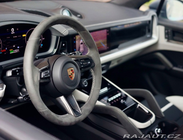 Porsche Cayenne 3.0 V6 E-Hybrid 470PS | 2025