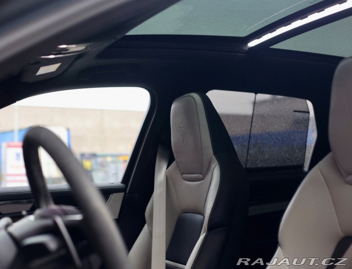 Porsche Cayenne 3.0 V6 E-Hybrid 470PS | 2025