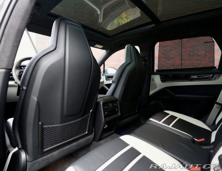 Porsche Cayenne 3.0 V6 E-Hybrid 470PS | 2025