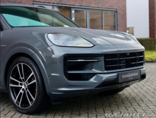 Porsche Cayenne 3.0 V6 E-Hybrid 470PS | 2025