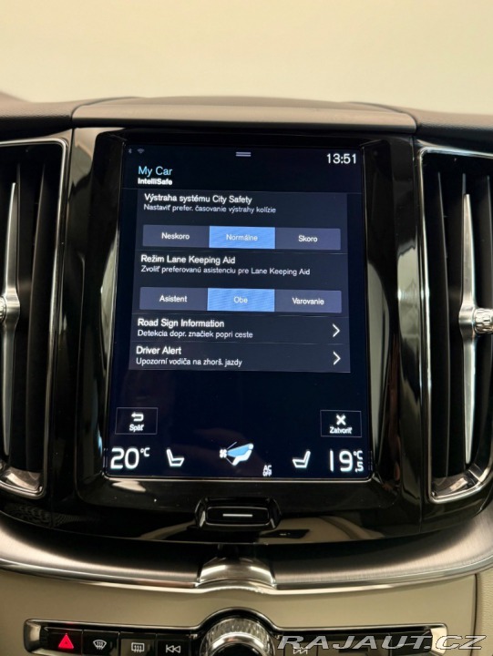 Volvo XC60 AWD Momentum Pro / Servi 2020