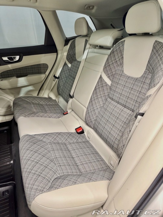 Volvo XC60 AWD Momentum Pro / Servi 2020