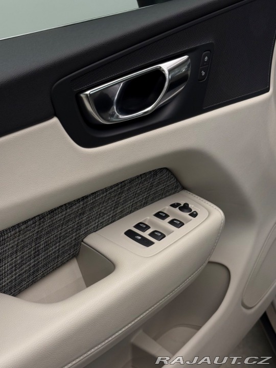 Volvo XC60 B4 Momentum Pro AWD A/T 2020