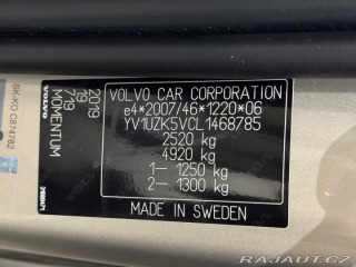 Volvo XC60 B4 Momentum Pro AWD A/T 2020