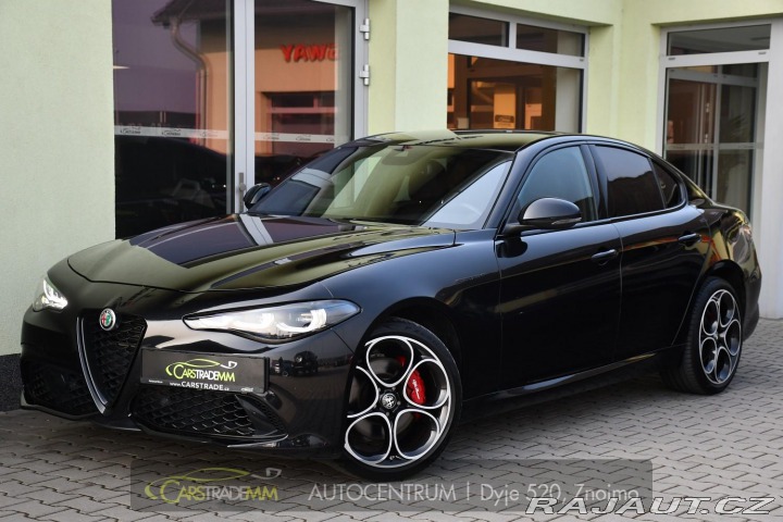 Alfa Romeo Giulia 2.0T16V206kWREZERVACE 2023