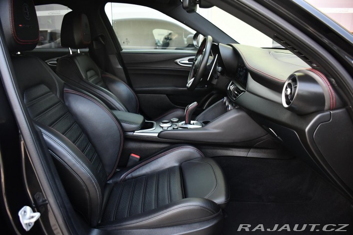 Alfa Romeo Giulia 2.0T16V206kWCOMPETIZIONE 2023