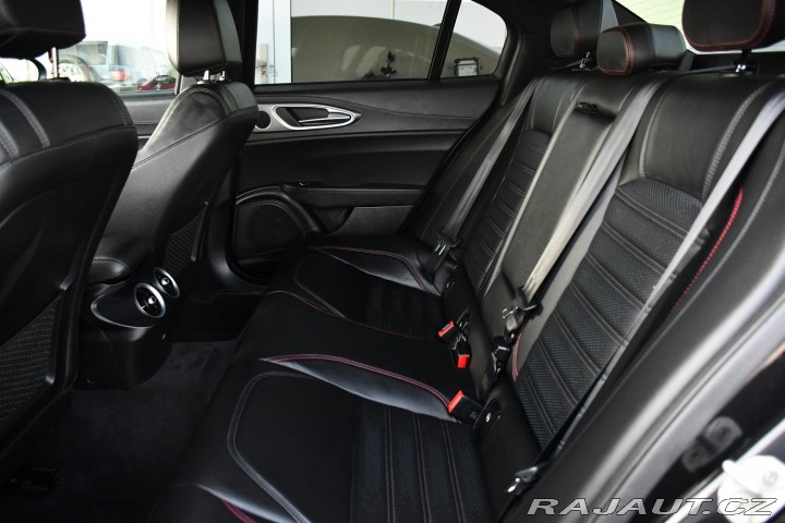 Alfa Romeo Giulia 2.0T16V206kWREZERVACE 2023