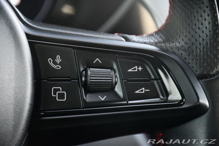 Alfa Romeo Giulia 2.0T16V206kWREZERVACE 2023