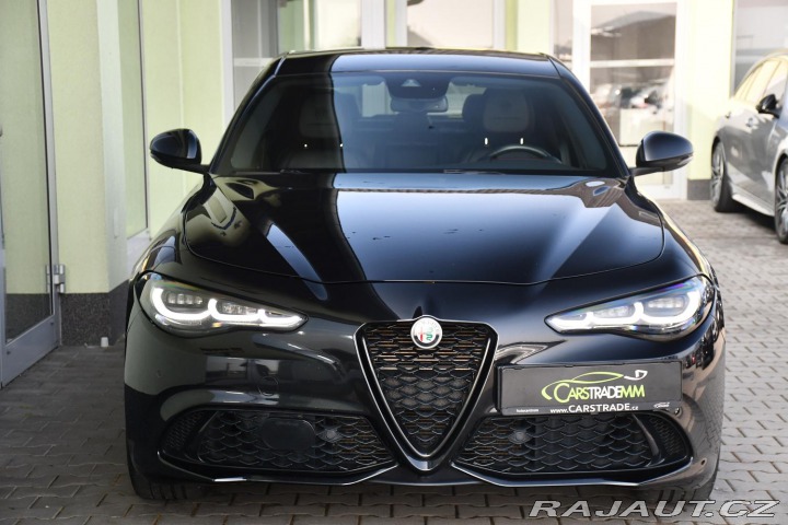 Alfa Romeo Giulia 2.0T16V206kWREZERVACE 2023