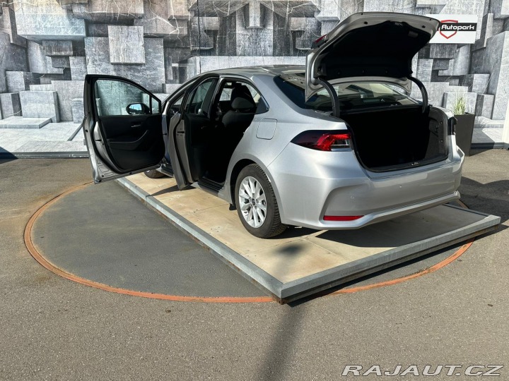 Toyota Corolla 1.5VVTi,92KW,VYHŘ.SEDADLA 2023