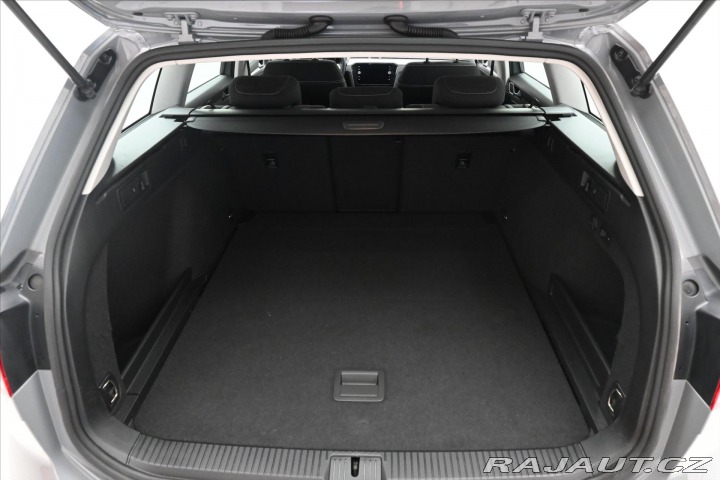 Volkswagen Passat 2,0 TDI 110 kW DSG Busine 2022