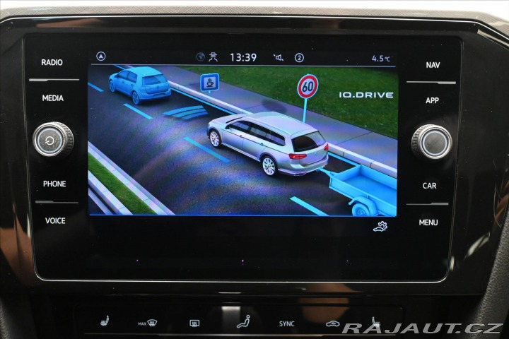 Volkswagen Passat 2,0 TDI 110 kW DSG Busine 2022