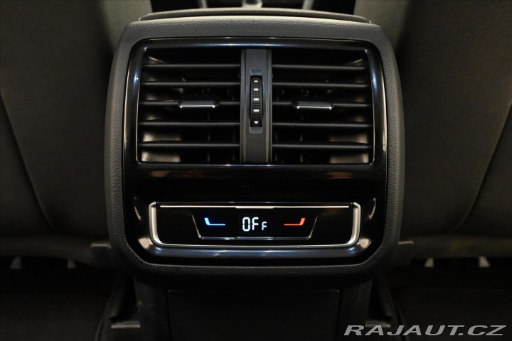 Volkswagen Passat 2,0 TDI 110 kW DSG Busine 2022