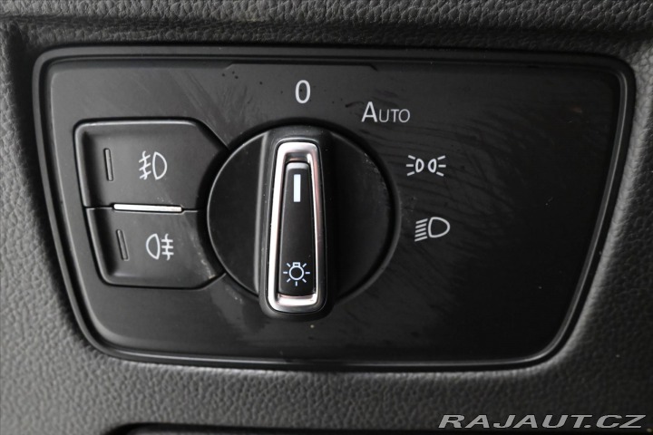 Volkswagen Passat 2,0 TDI 110 kW DSG Busine 2022