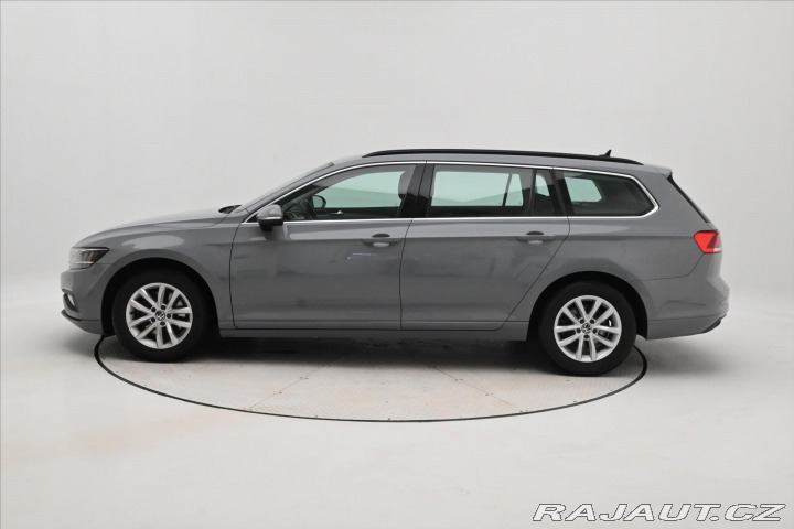 Volkswagen Passat 2,0 TDI 110 kW DSG Busine 2022