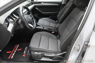 Volkswagen Passat 2,0 TDI 110 kW DSG Busine 2022