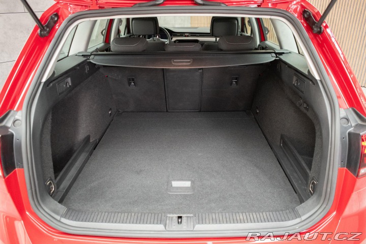 Volkswagen Passat 2.0 TDI DSG*TAŽNÉ*KAMERA* 2023