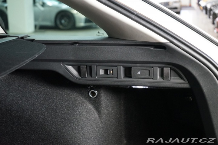 Škoda Octavia 2.0 TDI*DSG*KESSY*TAŽNÉ*A 2024