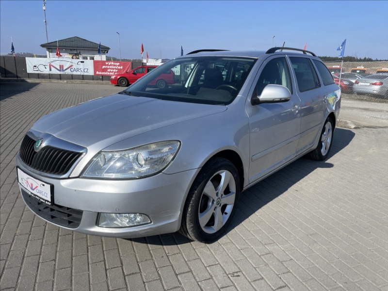 Škoda Octavia 2,0 TDi 103kw GPS CFH chy