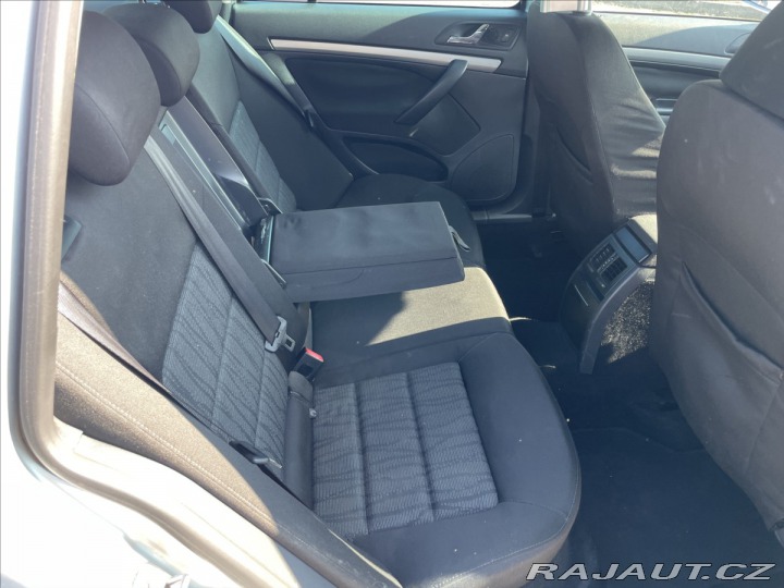 Škoda Octavia 2,0 TDi 103kw GPS CFH chy 2011