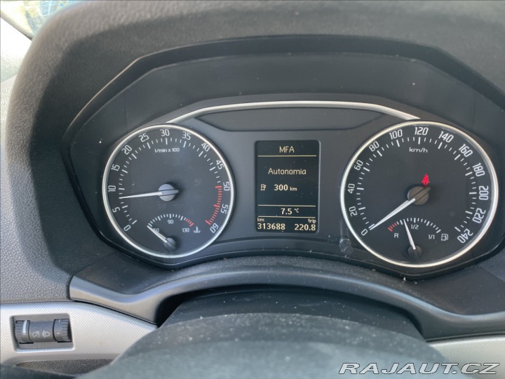 Škoda Octavia 2,0 TDi 103kw GPS CFH chy 2011