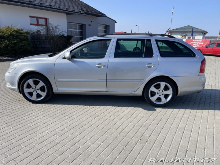Škoda Octavia 2,0 TDi 103kw GPS CFH chy 2011