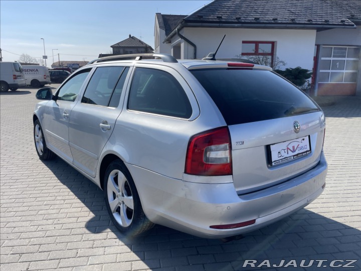 Škoda Octavia 2,0 TDi 103kw GPS CFH chy 2011