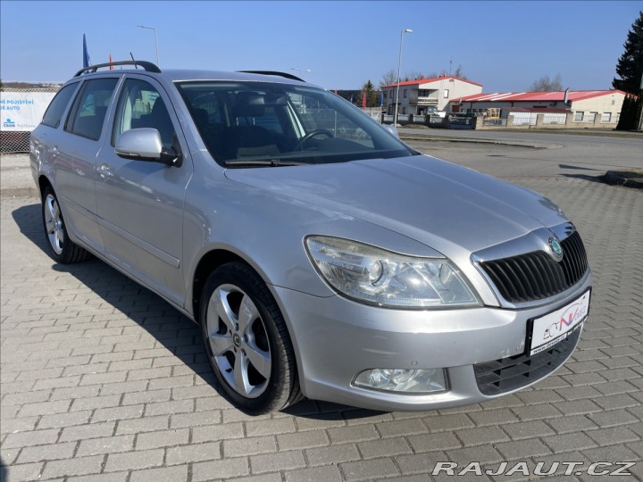 Škoda Octavia 2,0 TDi 103kw GPS CFH chy 2011