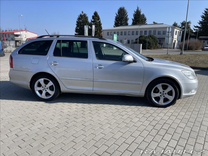 Škoda Octavia 2,0 TDi 103kw GPS CFH chy 2011