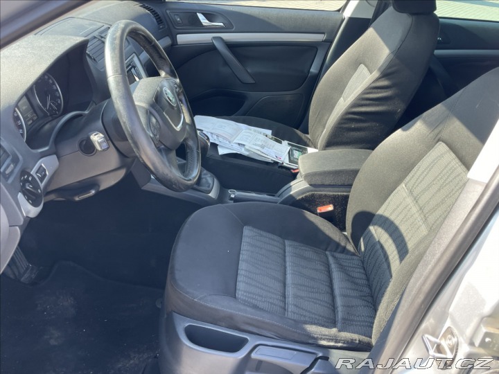 Škoda Octavia 2,0 TDi 103kw GPS CFH chy 2011
