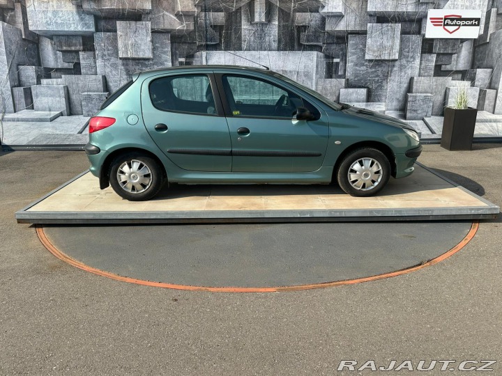 Peugeot 206 1.1i, 44KW 2000