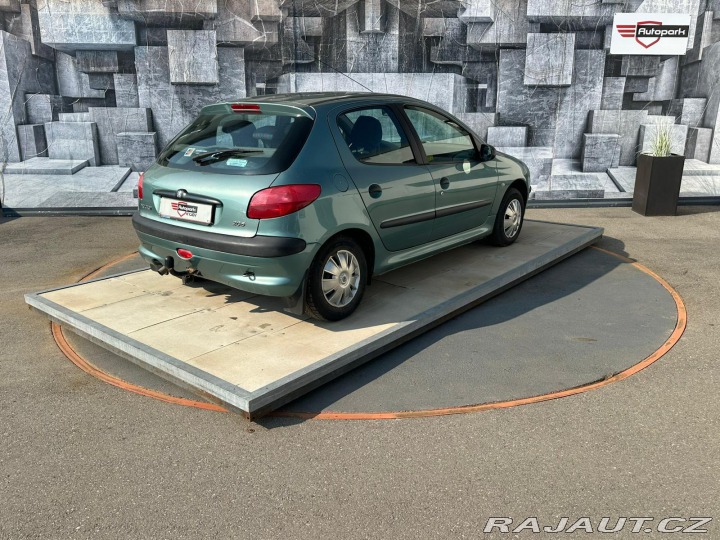 Peugeot 206 1.1i, 44KW 2000