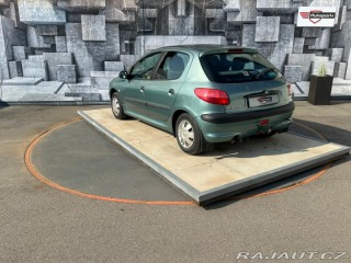 Peugeot 206 1.1i, 44KW 2000