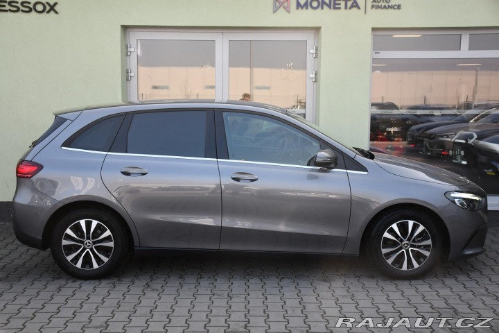Mercedes-Benz B 200 LED CARPLAY ZÁRUKA ČR 2024