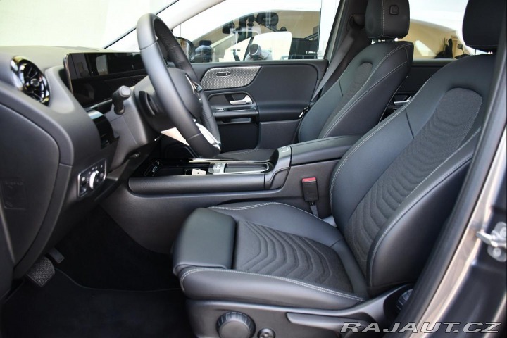 Mercedes-Benz B 200 LED CARPLAY ZÁRUKA ČR 2024