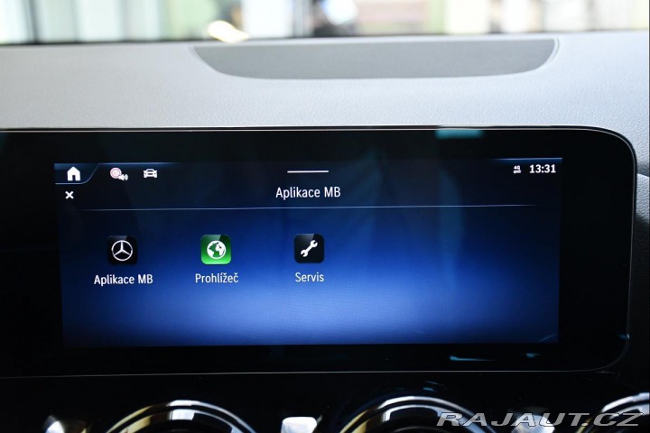 Mercedes-Benz B 200 LED CARPLAY ZÁRUKA ČR 2024