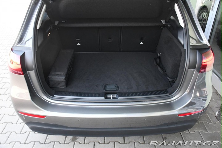 Mercedes-Benz B 200 LED CARPLAY ZÁRUKA ČR 2024