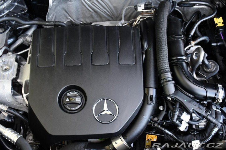 Mercedes-Benz B 200 LED CARPLAY ZÁRUKA ČR 2024