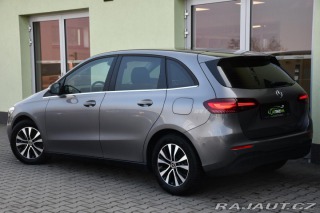 Mercedes-Benz B 200 LED CARPLAY ZÁRUKA ČR 2024