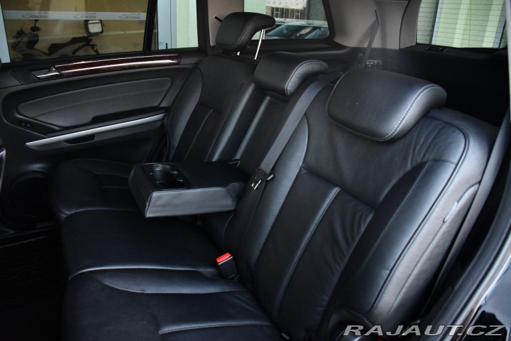 Mercedes-Benz GL 350 BLUETEC 4MATIC REZERV 2010