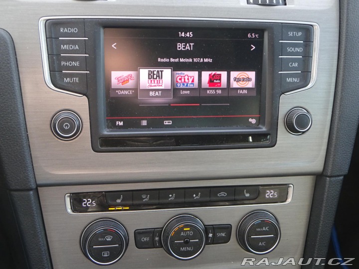 Volkswagen Golf 1.6TDI 81kW VARIANT ČR SE 2016